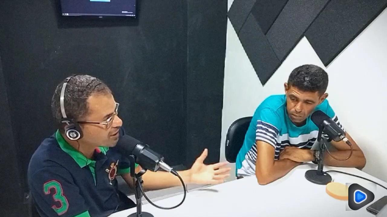 Gonçalo Neves relembra a verdadeira história do Rádio FM em Dom Basílio.
