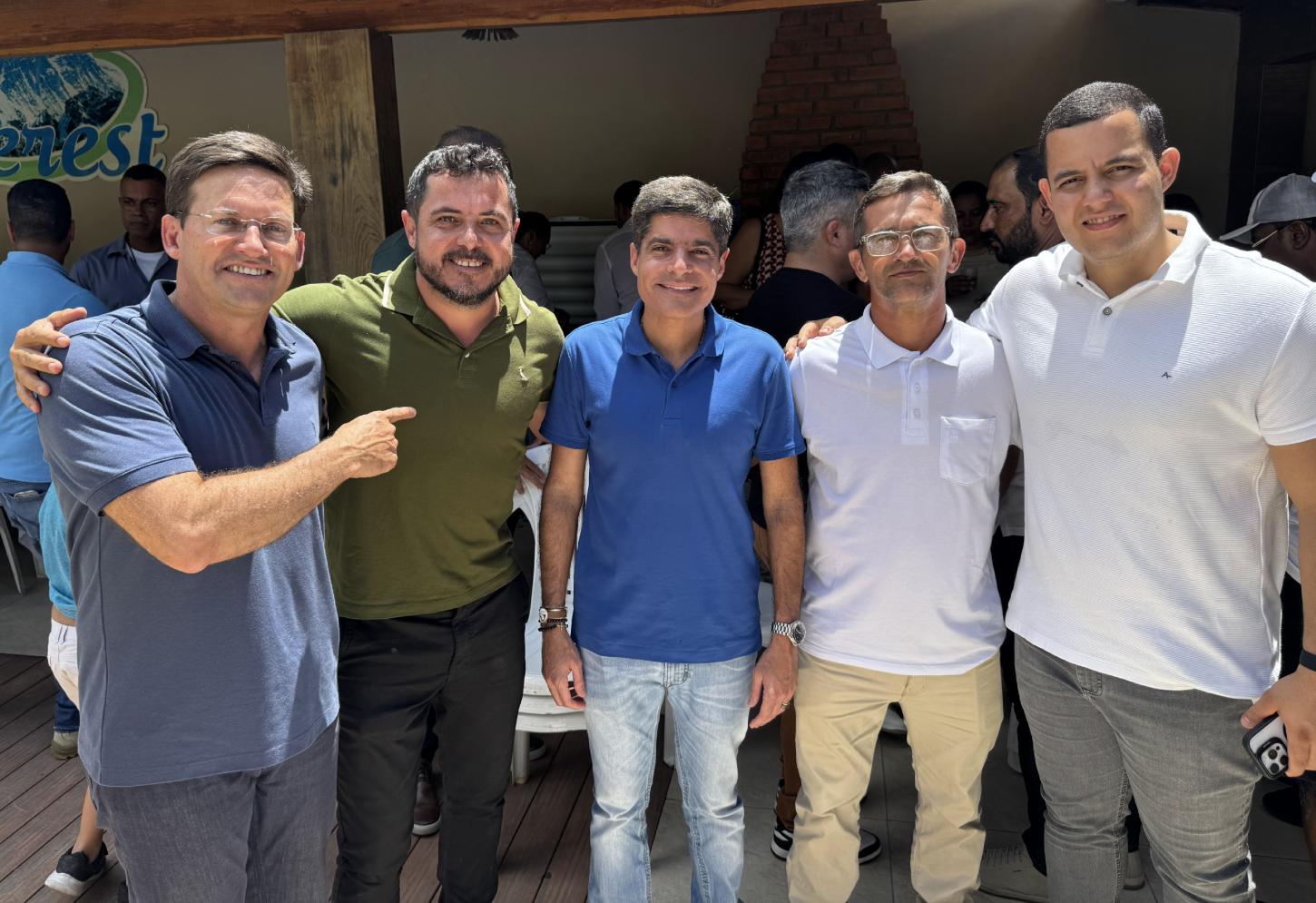 Lideranças Políticas de Dom Basílio marcam presença em agenda de ACM Neto em Macaúbas.