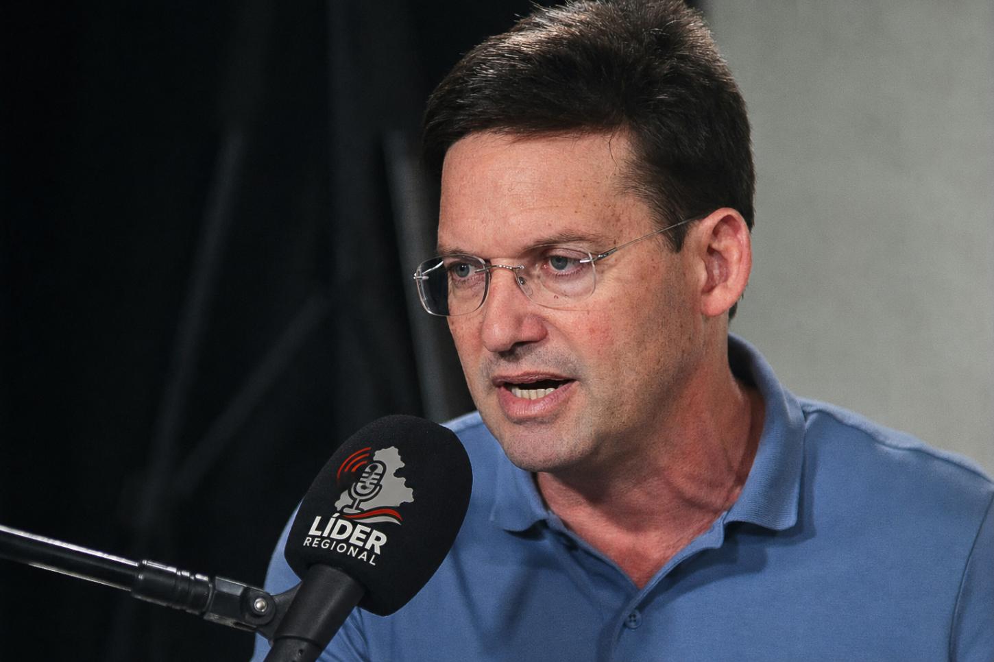 João Roma anuncia previsão de nova visita de Flávio Bolsonaro à Bahia em setembro.